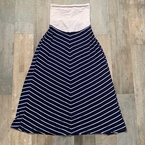 5/$25 📦 Maternity maxi skirt, size small